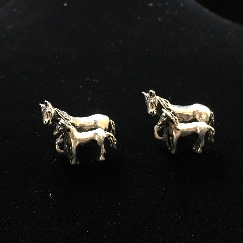 Vintage Silver Horse Earrings - Picture 3 of 11